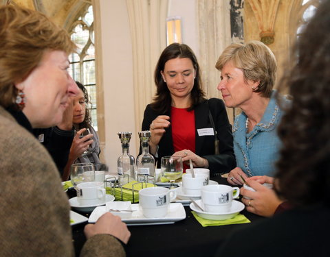 Onthaalontbijt voor nieuwe UGent medewerkers, aangenomen tijdens de periode van 31 oktober 2013 tot en met 20 november 2013-3896