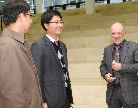 Ondertekening financieel akkoord tussen UGent en Koreaanse partners i.v.m. branch campus in Incheon (Zuid-Korea)-3905