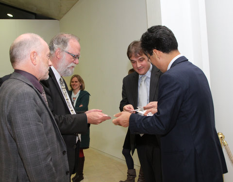 Ondertekening financieel akkoord tussen UGent en Koreaanse partners i.v.m. branch campus in Incheon (Zuid-Korea)-3908