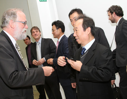 Ondertekening financieel akkoord tussen UGent en Koreaanse partners i.v.m. branch campus in Incheon (Zuid-Korea)-3910