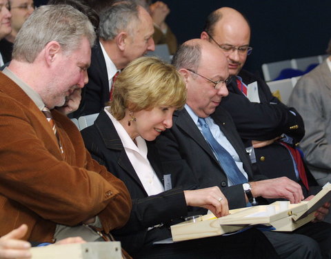 Opening cleanrooms op campus Ardoyen-39245