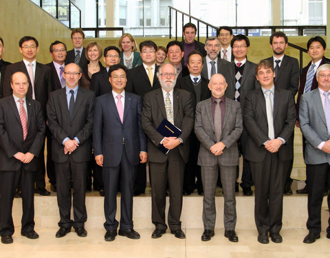 Ondertekening financieel akkoord tussen UGent en Koreaanse partners i.v.m. branch campus in Incheon (Zuid-Korea)-3941