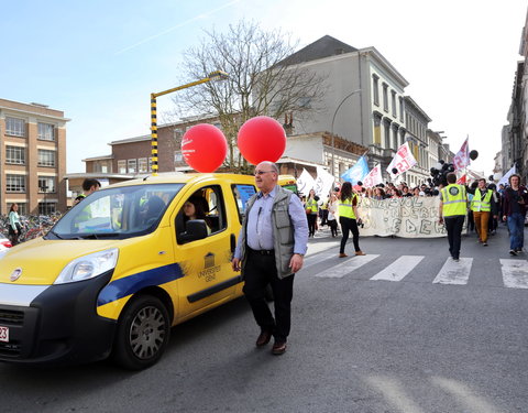 Studenten van UGent, HoGent en Arteveldehogeschool manifesteren voor kwaliteitsvol onderwijs en tegen onderfinanciering-41351