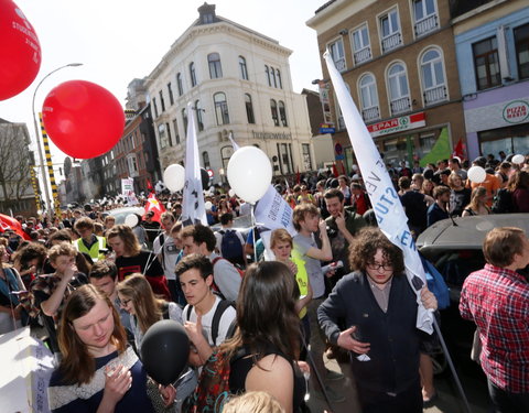 Studenten van UGent, HoGent en Arteveldehogeschool manifesteren voor kwaliteitsvol onderwijs en tegen onderfinanciering-41368