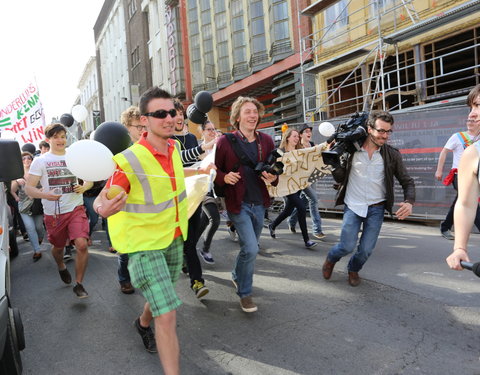 Studenten van UGent, HoGent en Arteveldehogeschool manifesteren voor kwaliteitsvol onderwijs en tegen onderfinanciering-41383