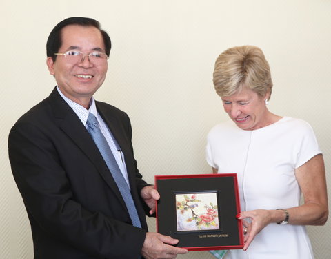 Ontmoeting delegatie Hué University (Vietnam)-42735