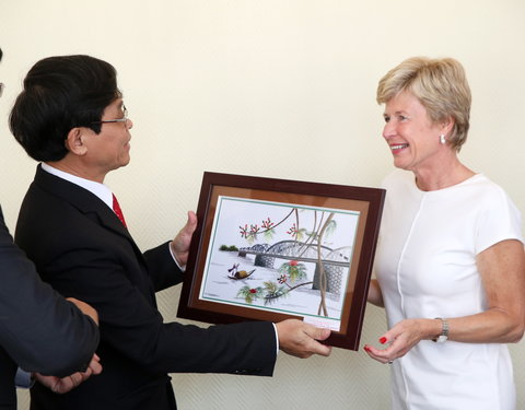 Ontmoeting delegatie Hué University (Vietnam)-42736