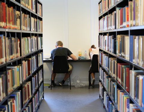 Blokken in de faculteitsbibliotheek Letteren en Wijsbegeerte-42815