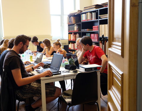 Blokken in de faculteitsbibliotheek Letteren en Wijsbegeerte-42823