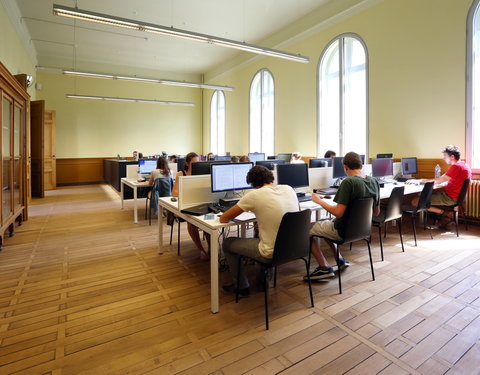 Blokken in de faculteitsbibliotheek Letteren en Wijsbegeerte-42826