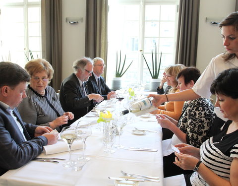 Russische delegatie bezoekt UGent-44297