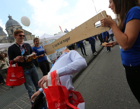 Student Kick-off 2014, actie 'Leg de lat hoger'-45076