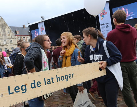 Student Kick-off 2014, actie 'Leg de lat hoger'-45102