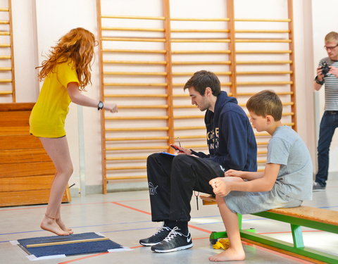 In basisschool De Boomgaard testen studenten LO kinderen in het kader van het Vlaams SportKompas-45558