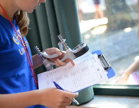 In basisschool De Boomgaard testen studenten LO kinderen in het kader van het Vlaams SportKompas-45559