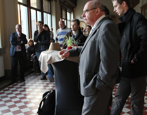 Voorstelling en inwandeling van UGentPassage (themawandeling langs elf plaatsen die de relatie tussen stad, universiteit en same