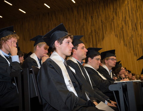 Proclamatie 2013/2014 faculteit Economie en Bedrijfskunde-45804