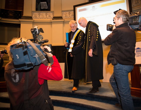 Uitreiking institutioneel eredoctoraat-47157