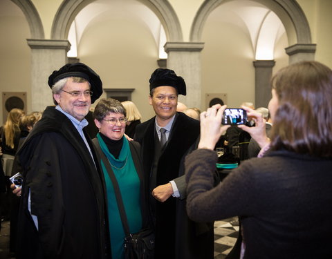 Uitreiking institutioneel eredoctoraat-47179