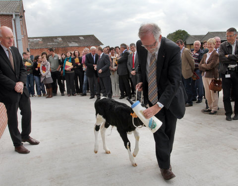 Opening nieuwe jongveestal, proefhoeve Melle-4793