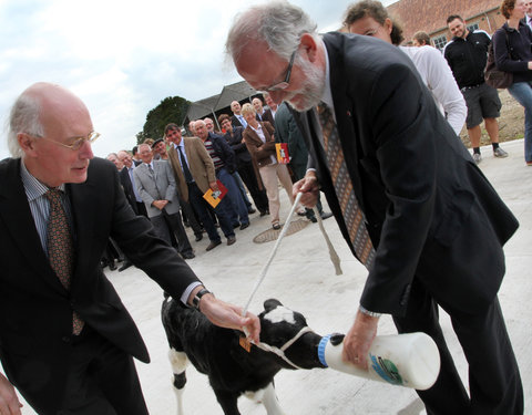 Opening nieuwe jongveestal, proefhoeve Melle-4794