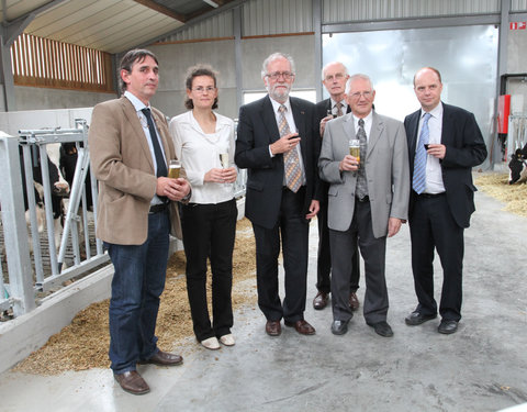 Opening nieuwe jongveestal, proefhoeve Melle-4798