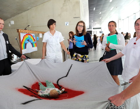 Tentoonstelling (posters en creatieve voorstellingen) door studenten Geneeskunde en Gezondheidswetenschappen-52071