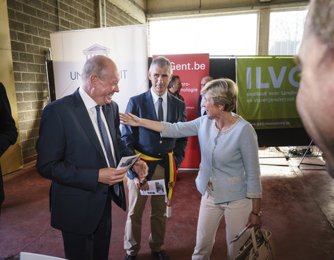 UGent, HoGent en ILVO openen een gemeenschappelijke onderwijs- en onderzoeksvarkensstal-52274