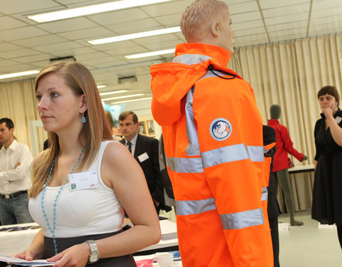 Tentoonstelling met prototypes van intelligent textiel en draagbare microsystemen (Technologiepark Zwijnaarde)-5329