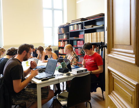 Blokken in de faculteitsbibliotheek Letteren en Wijsbegeerte-54809