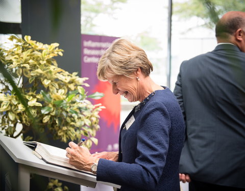 Bezoek H.K.H. Prinses Astrid aan VIB en UGent MS-onderzoeksprojecten-55573