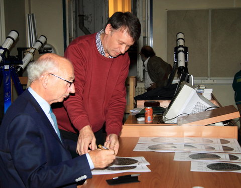 Signeersessie met Dirk Frimout in Volkssterrenwacht Armand Pien-56332