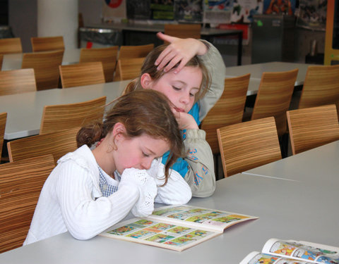 Kinderuniversiteit 'Groeit chocolade aan de bomen?'-5884