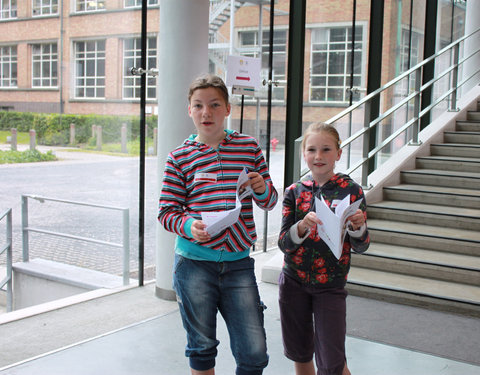 Kinderuniversiteit 'Groeit chocolade aan de bomen?'-5891