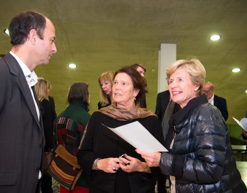 Opening tentoonstelling 'Belgische koorddansers’ met 52 schilderijen van Belgische premiers-59035