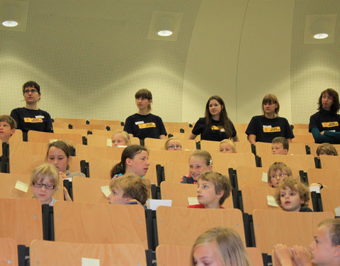 Kinderuniversiteit 'Groeit chocolade aan de bomen?'-5905