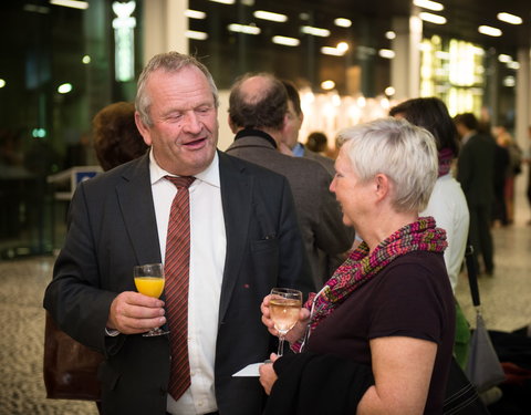 Opening tentoonstelling 'Belgische koorddansers’ met 52 schilderijen van Belgische premiers-59056