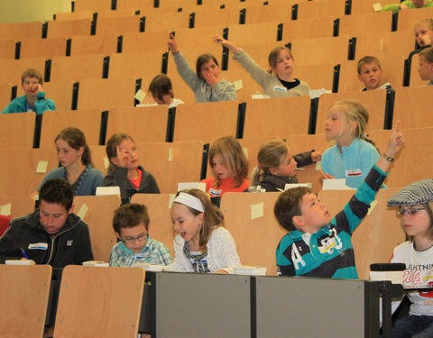 Kinderuniversiteit 'Groeit chocolade aan de bomen?'-5908