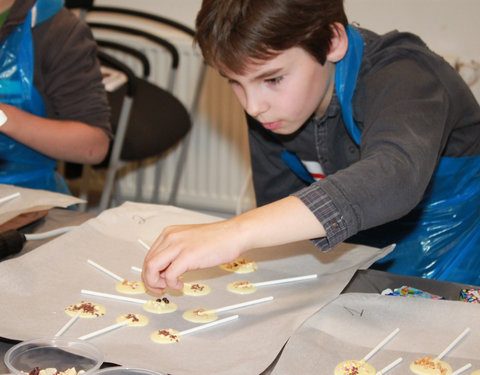 Kinderuniversiteit 'Groeit chocolade aan de bomen?'-5927