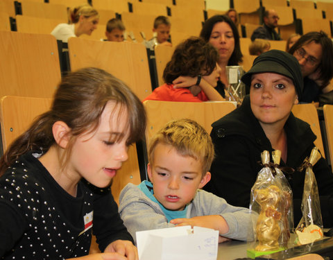 Kinderuniversiteit 'Groeit chocolade aan de bomen?'-5959