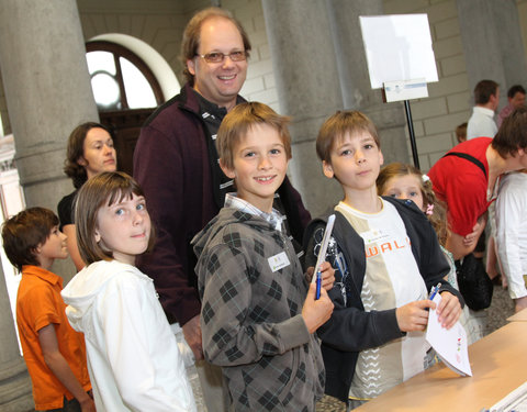 Kinderuniversiteit Gent over sterren en planeten, organisatie UGent en Volkssterrenwacht Armand Pien-5979