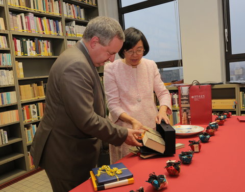 Opening Taiwan Resource Center for Chinese Studies in de vakgroepbibliotheek Sinologie-60046