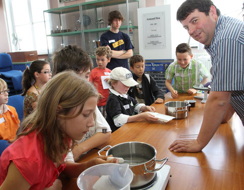 Kinderuniversiteit Gent over sterren en planeten, organisatie UGent en Volkssterrenwacht Armand Pien-6089