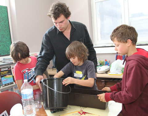 Kinderuniversiteit Gent over sterren en planeten, organisatie UGent en Volkssterrenwacht Armand Pien-6096