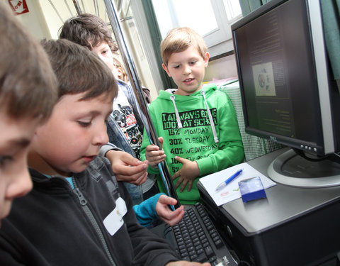 Kinderuniversiteit Gent over sterren en planeten, organisatie UGent en Volkssterrenwacht Armand Pien-6097