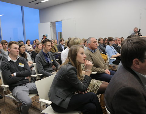 Uitreiking eerste attesten bedrijfsbeheer aan Gentse studenten -61010