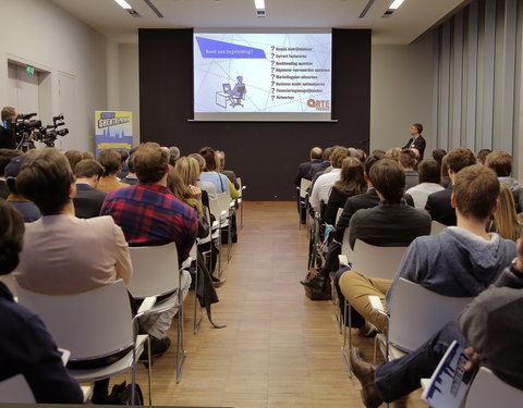 Uitreiking eerste attesten bedrijfsbeheer aan Gentse studenten -61024