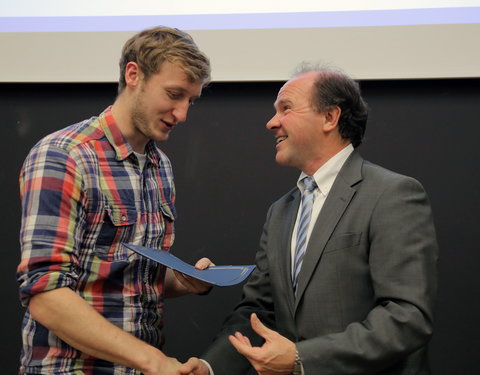 Uitreiking eerste attesten bedrijfsbeheer aan Gentse studenten -61047