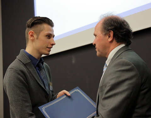 Uitreiking eerste attesten bedrijfsbeheer aan Gentse studenten -61057