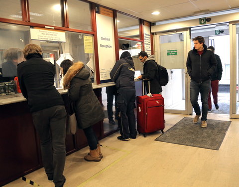 Check-in van buitenlandse studenten, georganiseerd door afdeling Huisvesting-61072